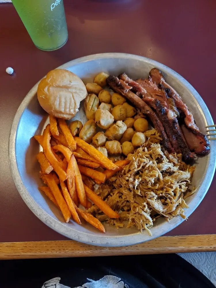 Pulled Pork and Brisket Plate